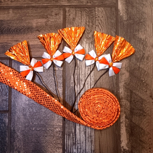 Gently Used Draft Horse Mane Roll Set - Picture 1 of 4